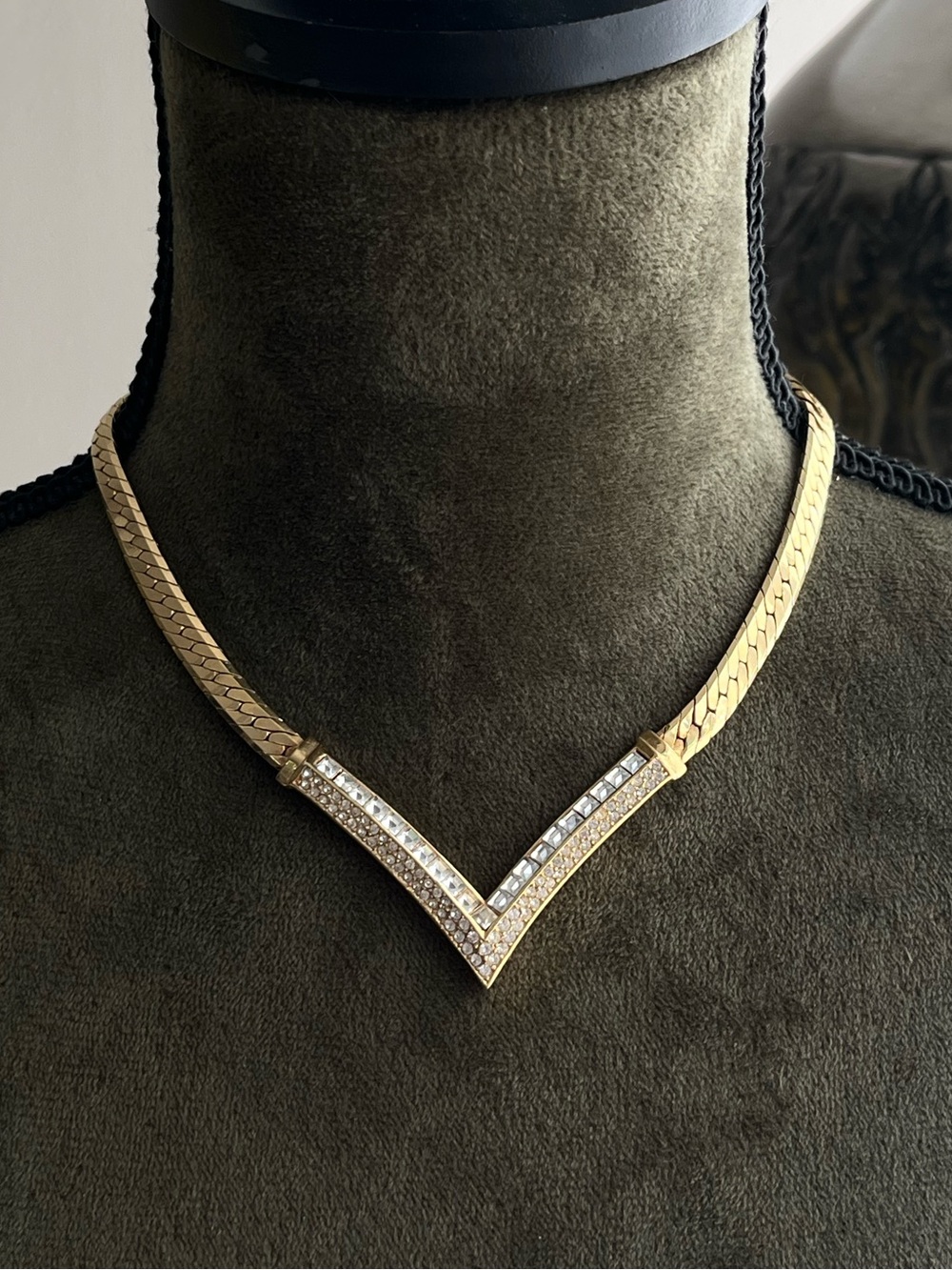 Authentic Vintage Dior V Shape Square Rhinestone Pavé Gold Chain Choker Necklace
